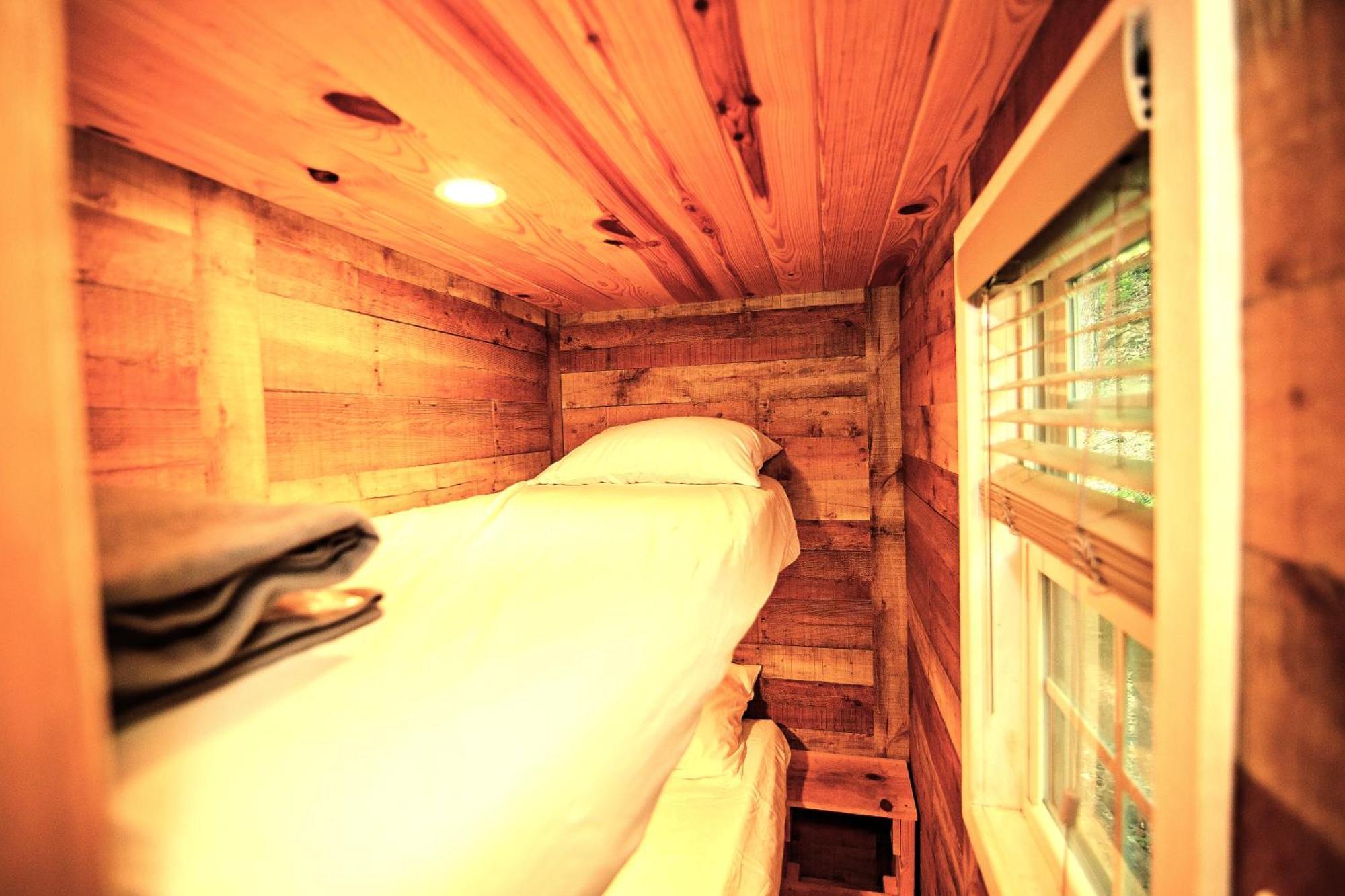 The Americana - Parker Creek Bend Cabins مورفريسبورو المظهر الخارجي الصورة