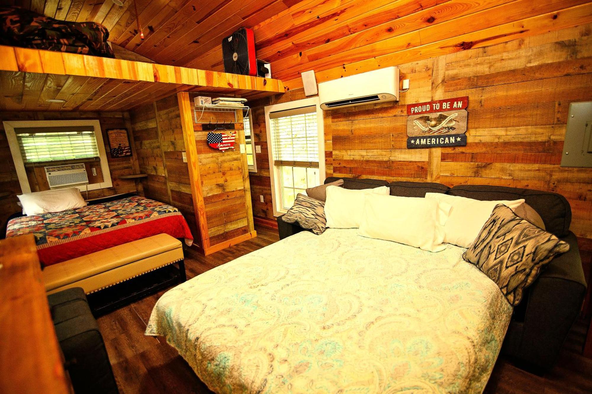 The Americana - Parker Creek Bend Cabins مورفريسبورو المظهر الخارجي الصورة